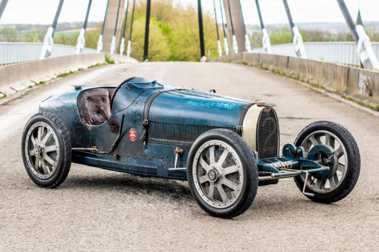 bugatti type 35 front quarter