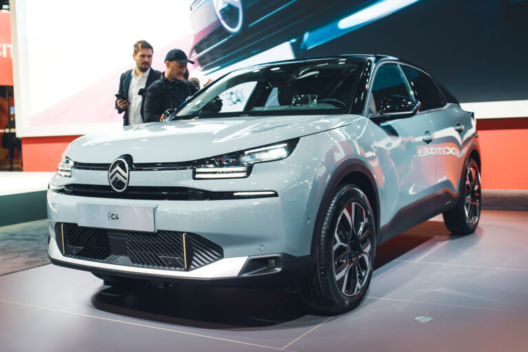 citroen c4 facelift paris motor show 2024 front quarter