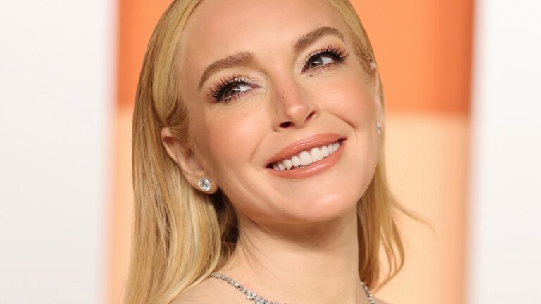 240325 lindsay lohan hair GettyImages 2202978952